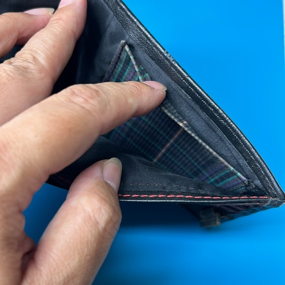 🖤Vtg QuickSilver leather bifold wallet - Picture 6 of 16